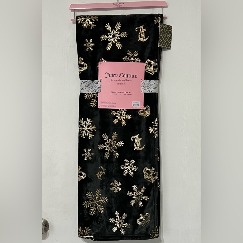 Juicy Couture Snowflake Black & Gold Throw Blanket Holiday Christmas
